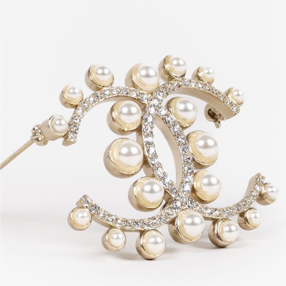 Chanel Brooch - Picture 1 of 4